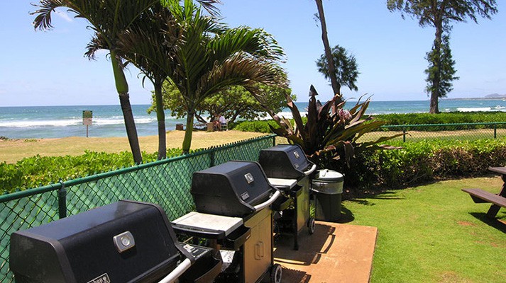 Islander on the Beach - Grills